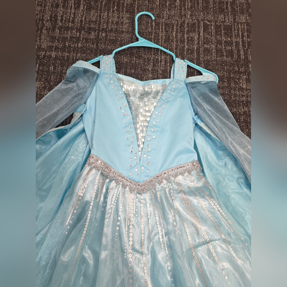 Disney ELSA Frozen Dress Costume, Lights Up, NWT - Girls Size 8 - Picture 5 of 12